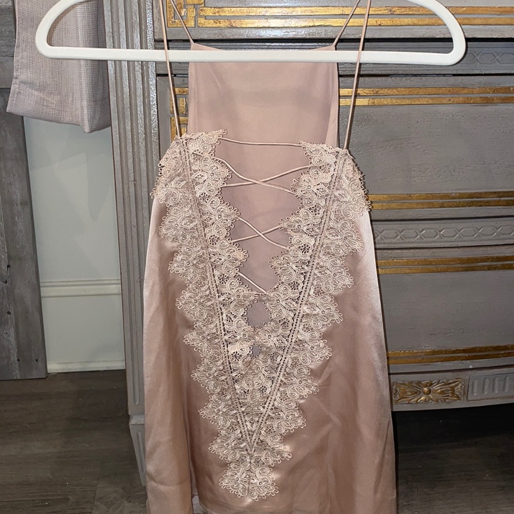 CAMI NYC silk top in blush pink - Picture 2 of 3